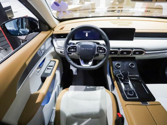 2026 Jetour X70+ I Рестайлинг, зелёный, 3399000 рублей - вид 18