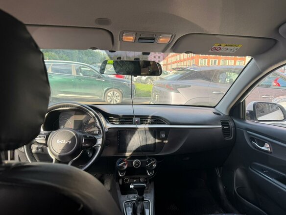 2021 Kia Rio IV Рестайлинг, белый - вид 7