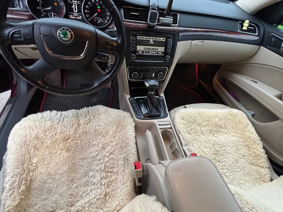 2012 Skoda Superb II, красный, 950000 рублей - вид 5