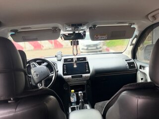 2021 Toyota Land Cruiser Prado 150 Series Рестайлинг 3, чёрный, 6850000 рублей, вид 5