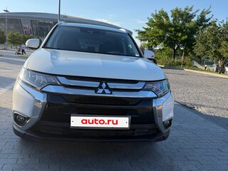 2019 Mitsubishi Outlander III Рестайлинг 3, белый, 2250000 рублей, вид 3