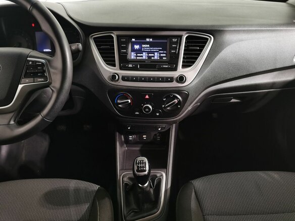 2022 Hyundai Solaris II Рестайлинг, белый - вид 13