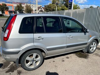 2007 Ford Fusion I Рестайлинг, серебристый, 299000 рублей, вид 4