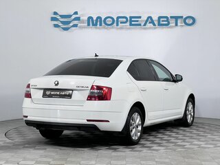 2018 Skoda Octavia III (A7) Рестайлинг, белый, 1875000 рублей, вид 5