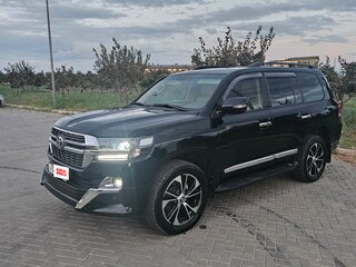 2012 Toyota Land Cruiser 200 Series Рестайлинг 1, чёрный, 3550000 рублей, вид 1