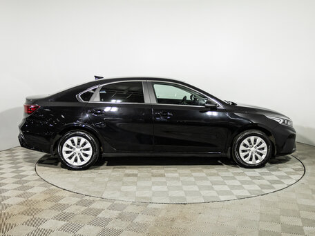 2021 Kia Cerato IV Рестайлинг, чёрный, 2269700 рублей, вид 4