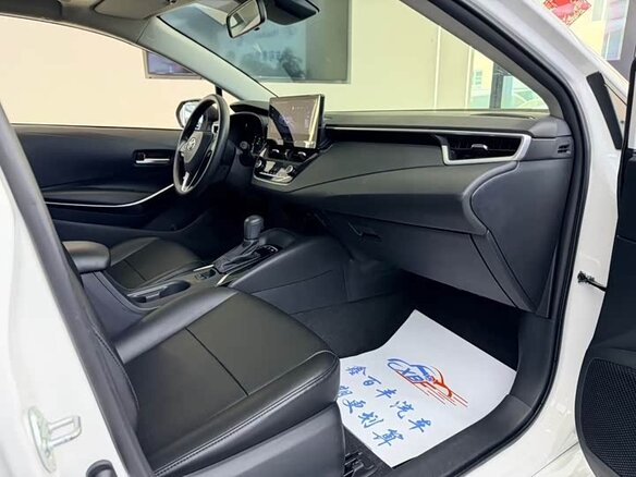 2023 Toyota Corolla XII (E210), белый, 1755000 рублей - вид 3