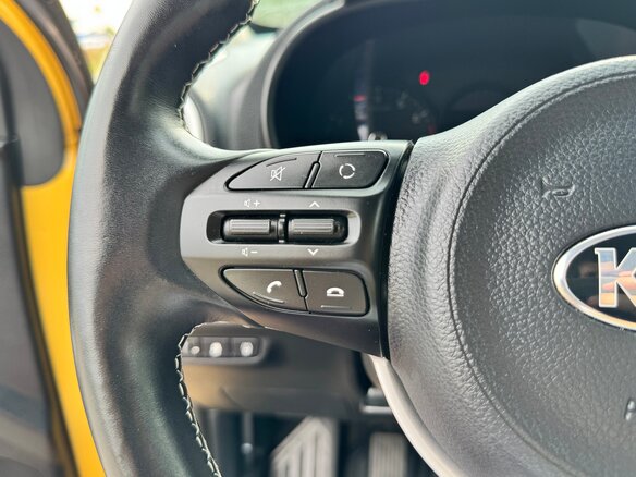 2017 Kia Picanto III, жёлтый - вид 17