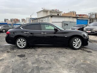 2010 Nissan Fuga II, чёрный, 700000 рублей, вид 4