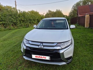 2018 Mitsubishi Outlander III Рестайлинг 2, белый, 1850000 рублей, вид 2