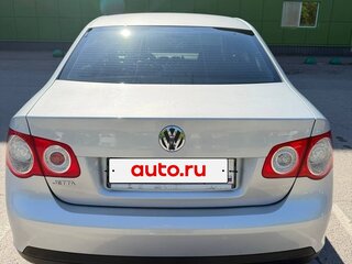 2010 Volkswagen Jetta V, серебристый, 860000 рублей, вид 5