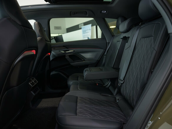 2026 Audi Q5 L III (GU), зелёный, 7540000 рублей - вид 31