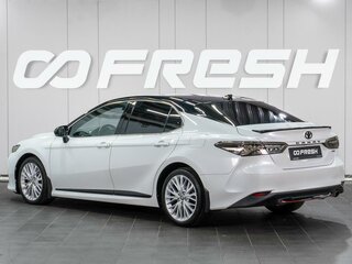 2020 Toyota Camry VIII (XV70), белый, 2299000 рублей, вид 2