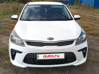 2017 Kia Rio IV, белый, 820000 рублей, вид 1