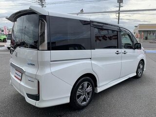 2022 Honda Stepwgn Spada V Рестайлинг, белый, 2000111 рублей, вид 4