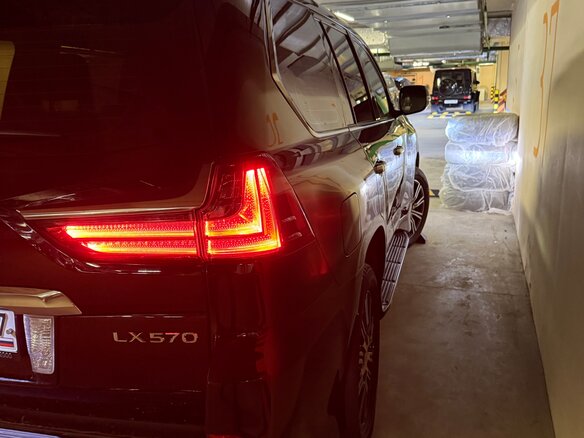 2016 Lexus LX 570 III Рестайлинг 2, чёрный, 6950000 рублей - вид 9