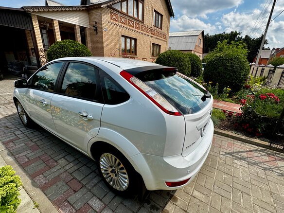 2009 Ford Focus II Рестайлинг, белый, 799000 рублей - вид 8