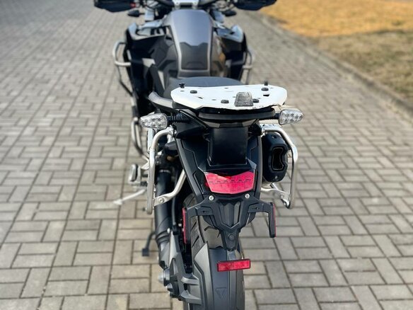 2023 Triumph Tiger 1200, серый - вид 6
