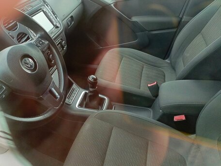 2012 Volkswagen Tiguan I Рестайлинг, серебристый, 870000 рублей, вид 4