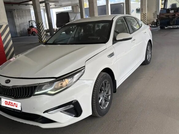 2019 Kia Optima IV Рестайлинг, белый, 1100000 рублей - вид 3
