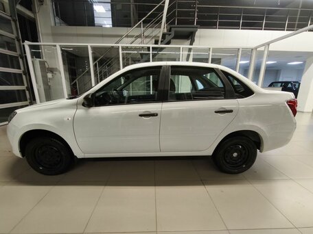 2026 Lada (ВАЗ) Granta I Рестайлинг, белый, 850000 рублей, вид 5