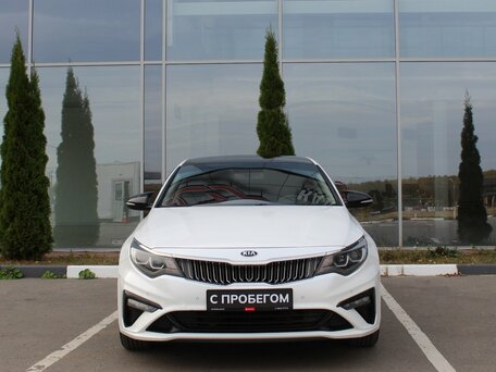 2019 Kia Optima IV Рестайлинг, белый, 1940000 рублей, вид 2