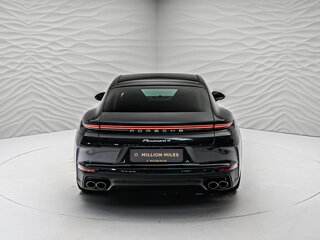 2026 Porsche Panamera 4 III, чёрный, 20499000 рублей, вид 5