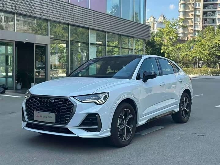 Открыть фотографии: Audi Q3 II (F3)