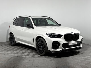 2021 BMW X5 40i IV (G05/G18), белый, 6633000 рублей, вид 3