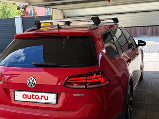 2019 Volkswagen Golf Alltrack VII Рестайлинг, красный, 1830000 рублей, вид 3