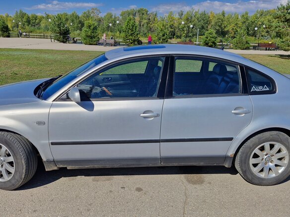 1998 Volkswagen Passat B5, серебристый, 325000 рублей - вид 2