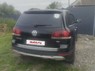 2009 Volkswagen Touareg I Рестайлинг, чёрный, 950000 рублей, вид 4