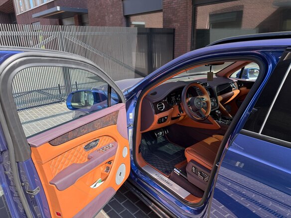 2021 Bentley Bentayga I Рестайлинг, синий, 23000000 рублей - вид 14