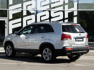 2010 Kia Sorento II, серебристый, 1500000 рублей, вид 2