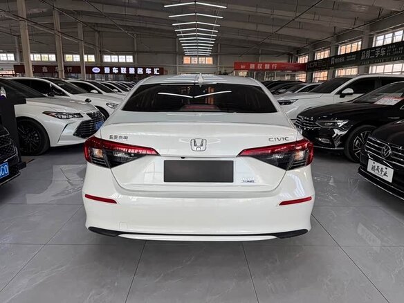 2022 Honda Civic XI, белый - вид 4