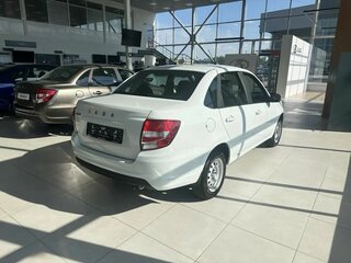 2026 Lada (ВАЗ) Granta I Рестайлинг, белый, 987000 рублей, вид 3