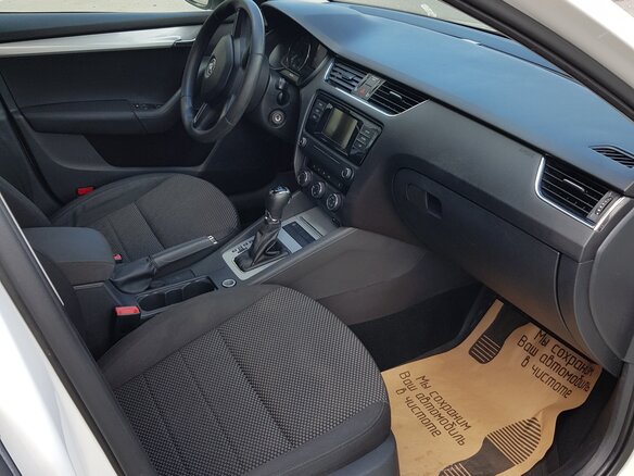 2014 Skoda Octavia III (A7), белый, 1060000 рублей - вид 5