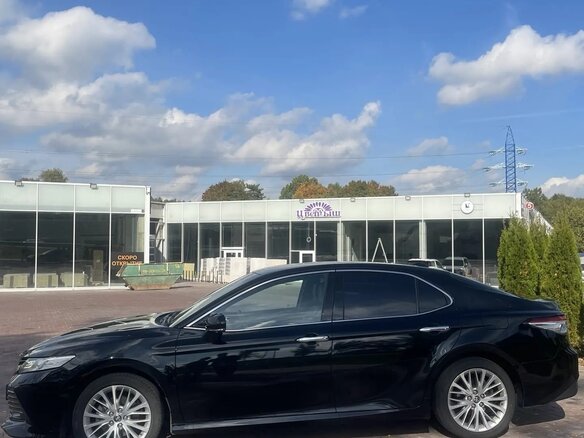 2020 Toyota Camry VIII (XV70), чёрный, 3350000 рублей - вид 7