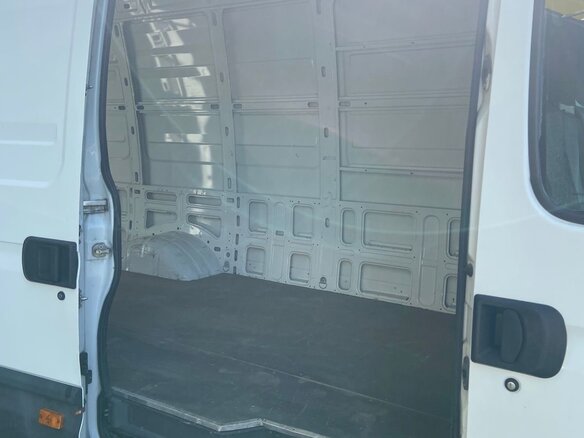 2009 Iveco Daily, белый, 2150000 рублей - вид 7