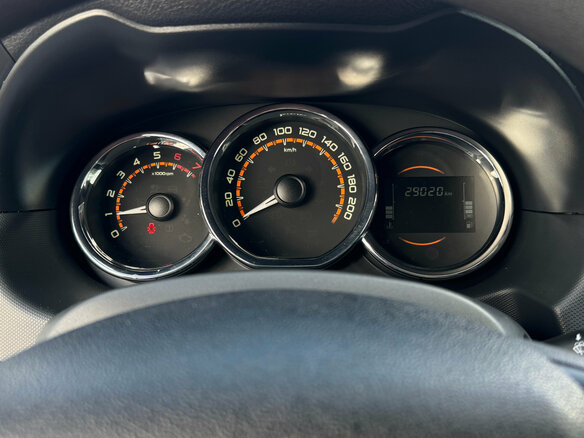 2024 Lada (ВАЗ) Largus I Рестайлинг, белый, 1500000 рублей - вид 10