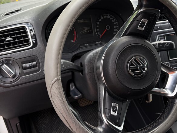 2020 Volkswagen Polo V Рестайлинг, белый, 1350000 рублей - вид 5