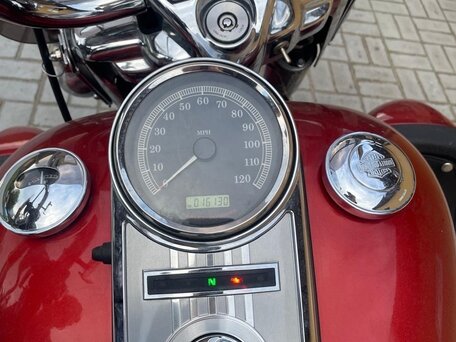 2013 Harley-Davidson Road King, красный, 2350000 рублей, вид 4