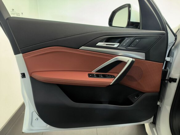 2025 BMW X1 Long 25Li sDrive III (U11/U12), белый, 5360000 рублей - вид 20