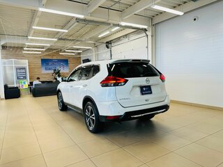 2017 Nissan X-Trail III, белый, 2599900 рублей, вид 4