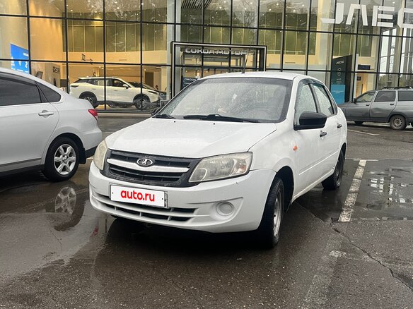 2017 Lada (ВАЗ) Granta I, белый, 350000 рублей