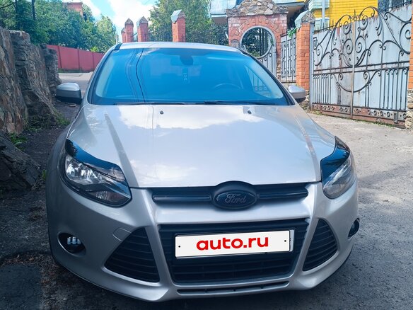 2011 Ford Focus III, серебристый, 800000 рублей - вид 1