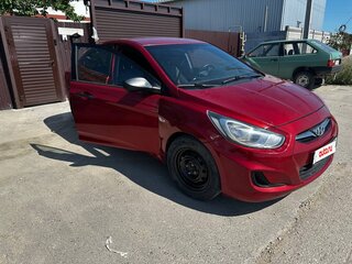 2013 Hyundai Solaris I, красный, 780000 рублей, вид 3