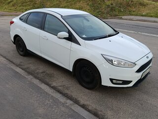 2017 Ford Focus III Рестайлинг, белый, 800000 рублей, вид 2