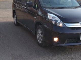 2014 Toyota ISis I Рестайлинг, фиолетовый, 1430000 рублей, вид 3