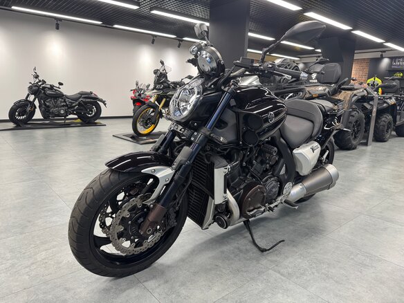 2011 Yamaha VMAX 1700, чёрный, 1450000 рублей - вид 2